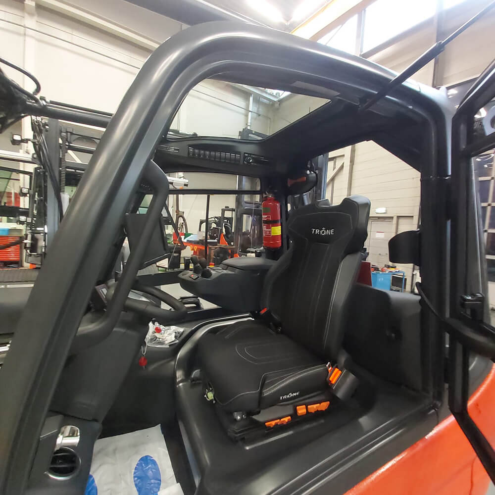 branche-heftrucks-troneseating